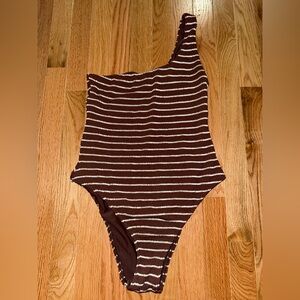 Abercrombie & Fitch Brown and White One-Shoulder Swimsuit